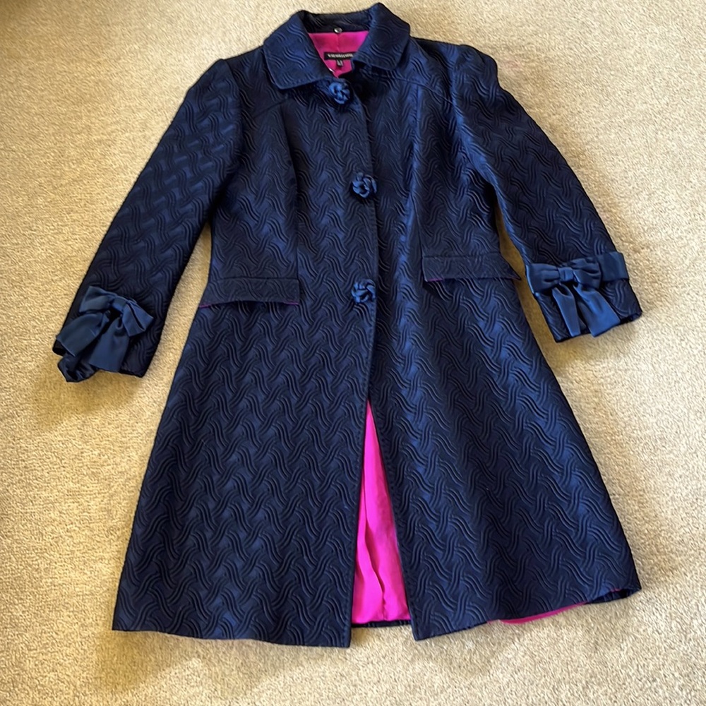 G.Guaglianone dress coat. Beautiful floral button detail & surprise pink lining.